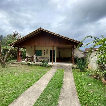 Lumiar Casa Solar Churrasqueira Com 3 Quartos Sendo Um Suite Arejada, Jardim A 700M Do Centro Eksteriør billede